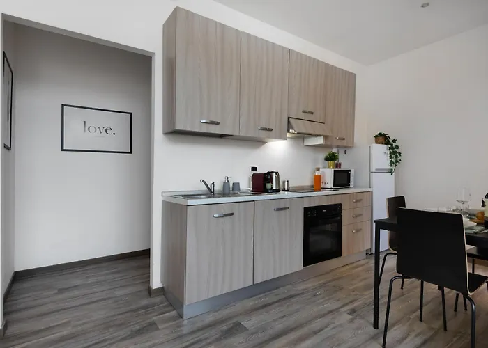 Bracco11 Apartment *